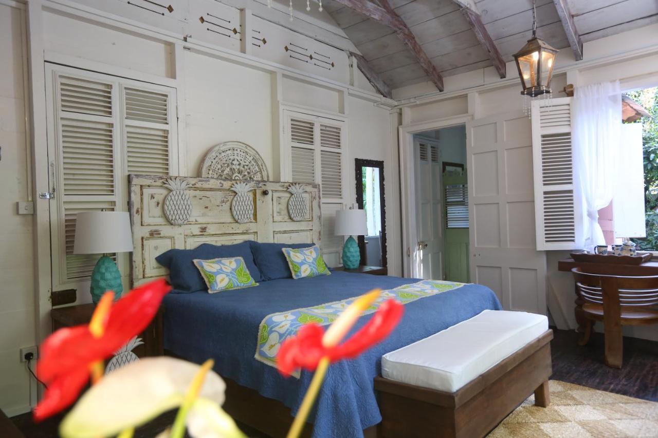 מלון קסטריס Pink Plantation House מראה חיצוני תמונה